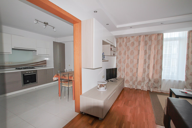 Roses Valley Apartment is a 3 rooms apartment for rent in Chisinau, Moldova